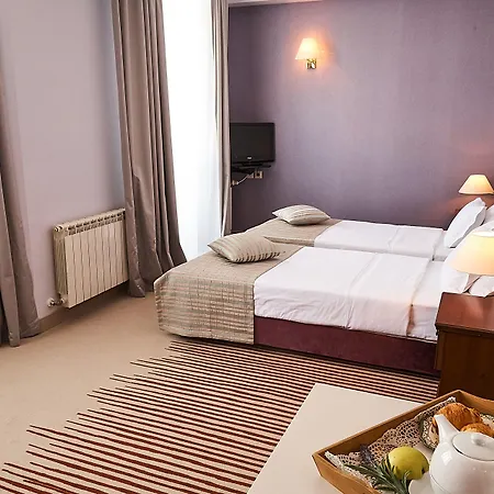 ليون 3* صوفيا