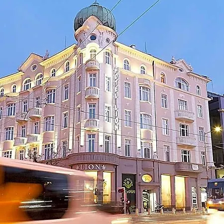 Hotel Lion 3*