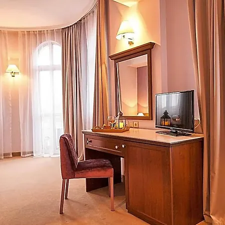 Lion Hotel 3*