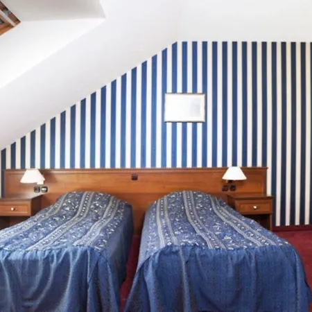 Lion Hotel