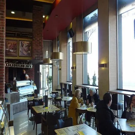 ライオン ホテル