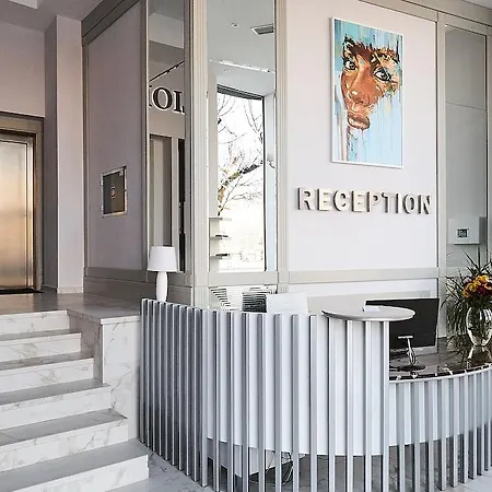 Hotel Lion 3*