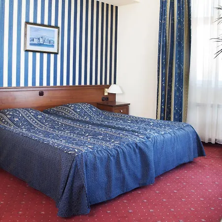 Lion Hotel